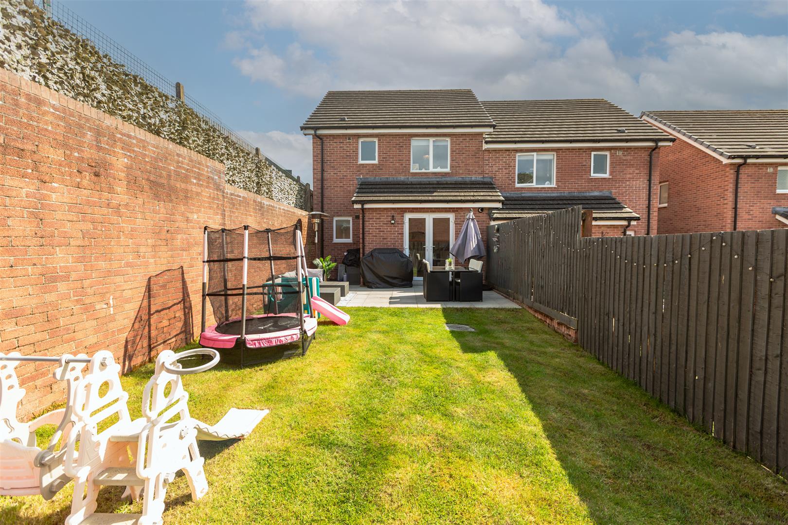 Tal Y Fro, Pontardawe, Swansea, SA8 4NZ
